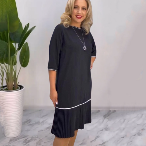 Belén - Vestido negro suelto con escote redondo